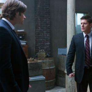 Still of Jensen Ackles and Jared Padalecki in Supernatural 2005