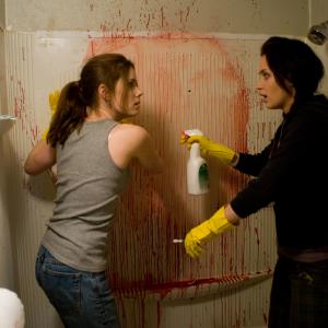 Still of Amy Adams and Emily Blunt in Sunshine Cleaning 2008