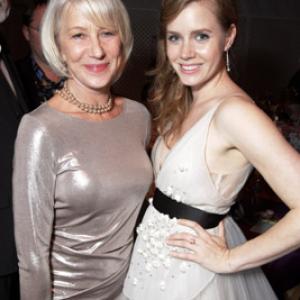 Helen Mirren and Amy Adams at event of Enchanted 2007