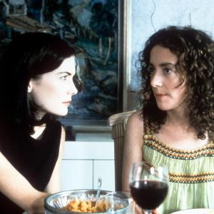 Still of Lara Flynn Boyle and Jane Adams in Happiness (1998)