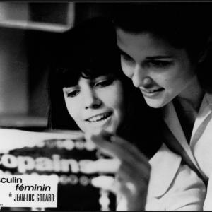 Still of Yves Afonso, Catherine-Isabelle Duport and Chantal Goya in Masculin féminin (1966)