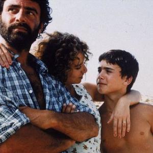 Still of Valeria Golino Vincenzo Amato and Francesco Casisa in Respiro 2002