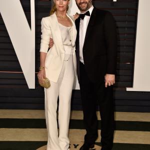 Leslie Mann and Judd Apatow at event of The Oscars 2015