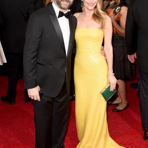 Leslie Mann and Judd Apatow at event of 72nd Golden Globe Awards 2015
