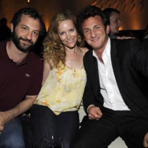 Sean Penn Leslie Mann and Judd Apatow