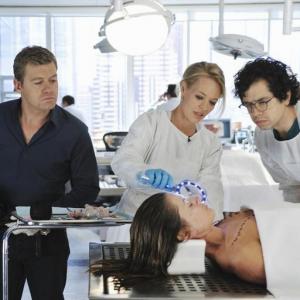 Still of Jeri Ryan and Geoffrey Arend in Body of Proof (2011)