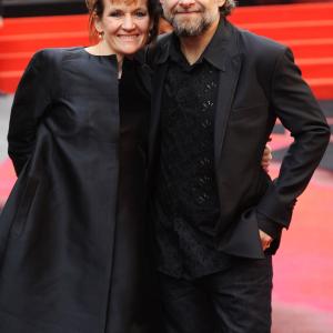 Lorraine Ashbourne and Andy Serkis at event of Godzila 2014