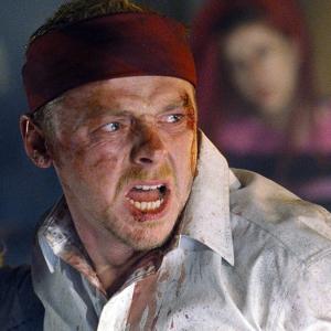 Still of Kate Ashfield and Simon Pegg in Shaun of the Dead 2004
