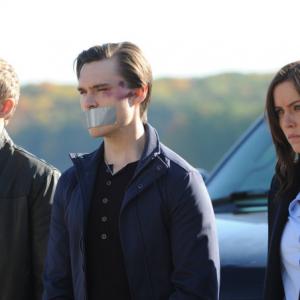 Still of Shawn Ashmore, Jessica Stroup and Sam Underwood in The Following (2013)