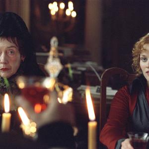 Still of Reese Witherspoon and Eileen Atkins in Vanity Fair (2004)