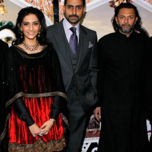 Abhishek Bachchan Rakeysh Omprakash Mehra and Sonam Kapoor at event of Delhi6 2009