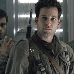 Eion Bailey in Band of Brothers