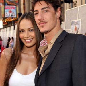 Eric Balfour and Moon Bloodgood at event of Eight Below 2006