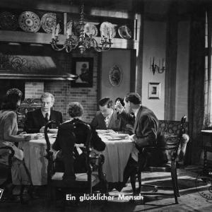 Still of Ewald Balser in Ein glücklicher Mensch (1943)