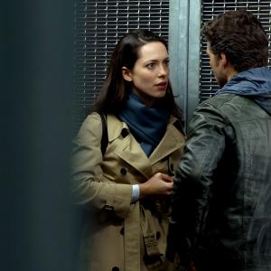 Still of Eric Bana and Rebecca Hall in Closed Circuit (2013)