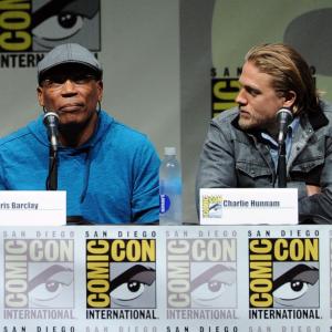 Paris Barclay and Charlie Hunnam at event of Sons of Anarchy (2008)