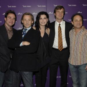 Julianna Margulies Kevin Pollak Roger Bart Dennis Christopher and Peter Krause at event of The Lost Room 2006