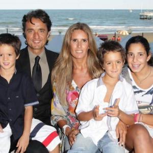 Giulio Base and his family  Venice Film Festival 2009
