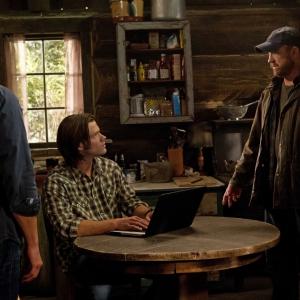 Still of Jensen Ackles Jim Beaver and Jared Padalecki in Supernatural 2005