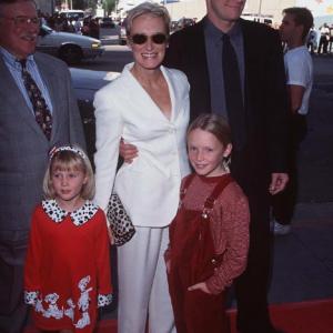 Glenn Close and Steve Beers at event of 101 Dalmatians (1996)