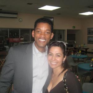 Yeniffer Behrens and Will Smith on the set of 7 Pounds