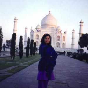 Yeniffer Behrens visits the Taj Mahal