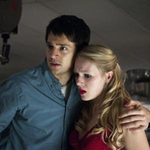 Still of Emma Bell and Nicholas D'Agosto in Galutinis tikslas 5 3D (2011)