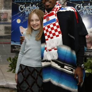 André Benjamin and Dakota Fanning at event of Charlotte's Web (2006)
