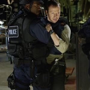 Donnie Wahlberg and Lyriq Bent in Saw II 2005
