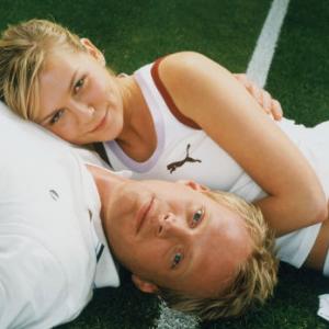 Kirsten Dunst and Paul Bettany in Wimbledon (2004)
