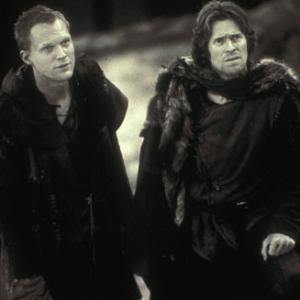 Still of Willem Dafoe and Paul Bettany in The Reckoning 2002