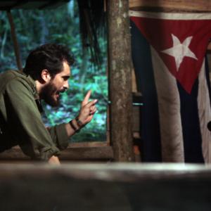 Still of Benicio Del Toro and Demian Bichir in Che Part One 2008