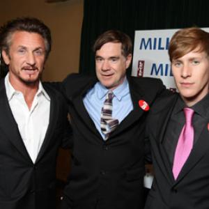 Sean Penn, Gus Van Sant and Dustin Lance Black at event of Milk (2008)