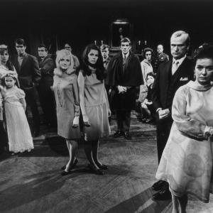 Still of Joan Bennett Nancy Barrett Clarice Blackburn Louis Edmonds Dana Elcar Jonathan Frid Anthony George Robert Gerringer Grayson Hall David Henesy Alexandra Isles John Karlen and Sharon Smyth in Dark Shadows 1966