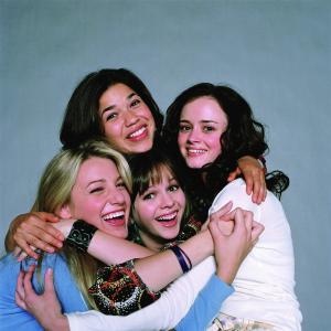 Still of Alexis Bledel, Blake Lively, Amber Tamblyn and America Ferrera in The Sisterhood of the Traveling Pants (2005)