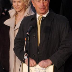 Michael Bloomberg and Naomi Watts at event of King Kong (2005)