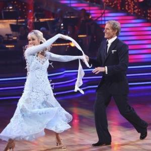 Still of Michael Bolton and Chelsie Hightower in Dancing with the Stars 2005