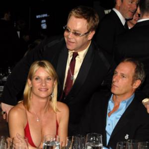 Nicollette Sheridan, Elton John and Michael Bolton at event of The 78th Annual Academy Awards (2006)