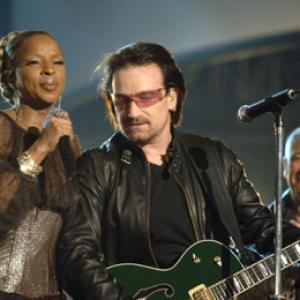 Mary J Blige Bono and Adam Clayton at event of The 48th Annual Grammy Awards 2006