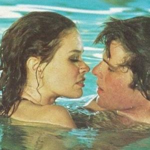 Karen Black and Joseph Bottoms in Crime and Passion