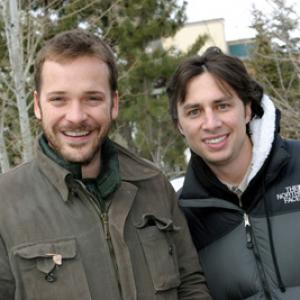 Zach Braff and Peter Sarsgaard at event of Garden State (2004)