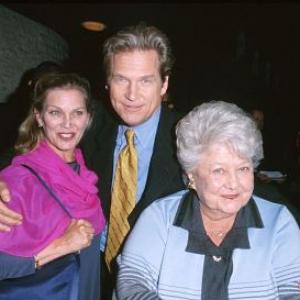 Jeff Bridges and Dorothy Dean Bridges at event of The Contender (2000)