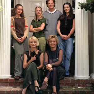 Still of Melissa Joan Hart, Caroline Rhea, Michelle Beaudoin, Beth Broderick, Jenna Leigh Green and Nate Richert in Sabrina, the Teenage Witch (1996)