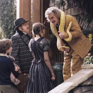 Still of Timothy Spall Liam Aiken Emily Browning Billy Connolly and Shelby Hoffman in Neitiketinos Lemoni Sniketo istorijos 2004