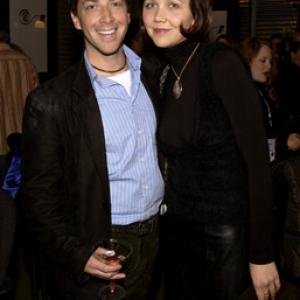 Dan Bucatinsky and Maggie Gyllenhaal at event of Happy Endings 2005