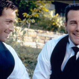 Still of Dan Bucatinsky and Richard Ruccolo in All Over the Guy 2001