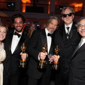 Jeff Bridges, T Bone Burnett, Ryan Bingham, Nancy Utley and Stephen Gilula at event of The 82nd Annual Academy Awards (2010)