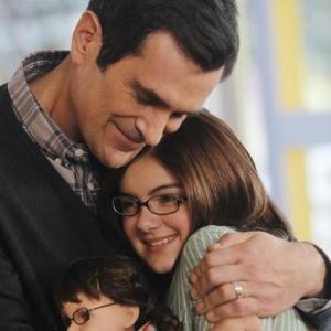 Still of Ty Burrell and Ariel Winter in Moderni seima 2009