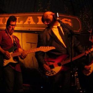 Sammy Busby and Dixie's Deceivers live at Villains' Tavern, Downtown Los Angeles, California.