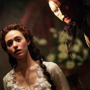 Still of Emmy Rossum and Gerard Butler in The Phantom of the Opera 2004